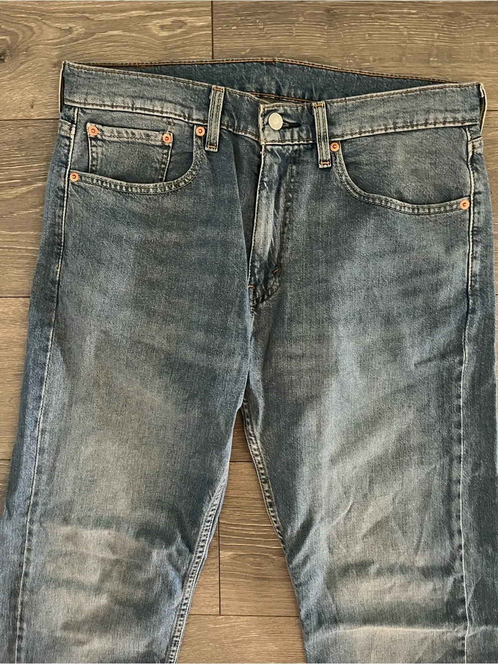 Like New Levi's Mens 505 jeans Size 33 x 32